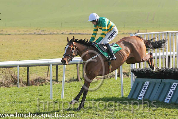 01st - Salsa Sensation (07)  R Walsh < Trainer : T M Walsh  orange and green hoops