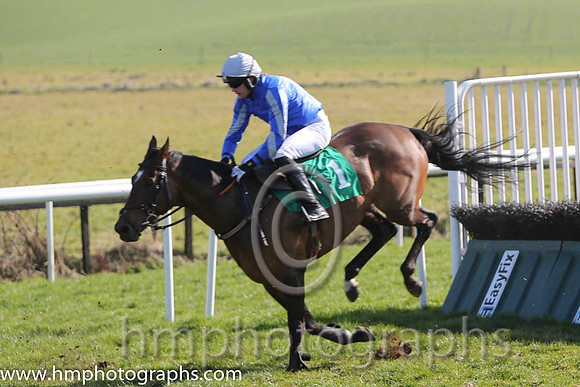 08th - Balmont Flyer (01)  S G McDermott < Trainer : C Moore  blue, blue and white striped sleeves