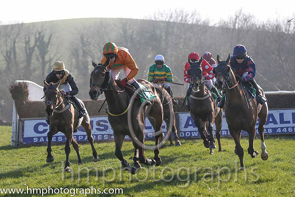 06th - Bose Ikard (02)  P Carberry  Trainer : N Meade  auberbene, green chevrons