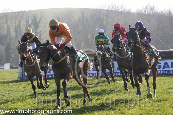 06th - Bose Ikard (02)  P Carberry  Trainer : N Meade  auberbene, green chevrons