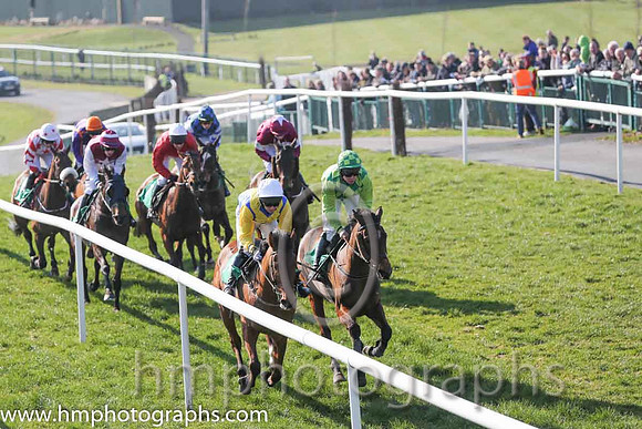 06th - Idlewild(04)  D R Fox (3)  Trainer : M M McNiff  blue, yellow sashes  04th - Fiery Oscar (03)  A E Lynch  Trainer : R Sweeney  green, light green check