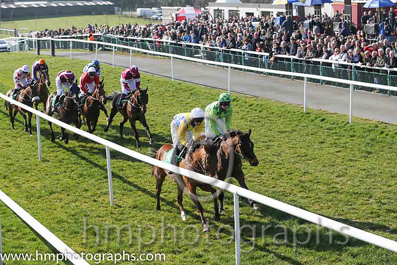 06th - Idlewild(04)  D R Fox (3)  Trainer : M M McNiff  blue, yellow sashes  04th - Fiery Oscar (03)  A E Lynch  Trainer : R Sweeney  green, light green check