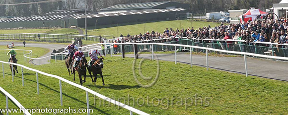 02nd - Cape Glory (02)  B J Cooper  Trainer : G Elliott  maroon, white star  01st - Knight's Parade (05)  D J Condon  Trainer : Gordon Elliott  white, red stars