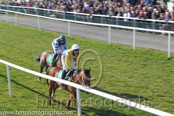 05th - Ashjar (01)  A P Heskin  Trainer : C A McBratney  blue and green check  06th - Idlewild(04)  D R Fox (3)  Trainer : M M McNiff  blue, yellow sashes
