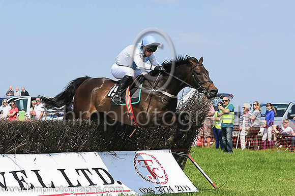 01st VAL MOME (FR) and M J O'Hare ( 19 , WHITE,light blue chevron; white sleeves; light blue cap ) Trainer: J.G. Cosgrave,, Owner : J.G. Cosgrave