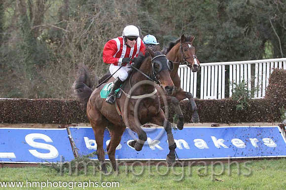 02 Kerrib Castle & Mr M McConville - 2nd (10, red and white stripes) & 01 - FT8E1467-15