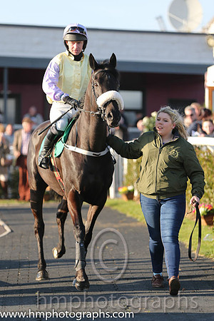 04th - Mister To Mister (05)  Mr N McParlan (5)  Trainer : B Arthey  yellow, mauve sleeves