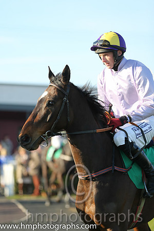 05th - Asithappens (01)  Mr D G Lavery (5)  Trainer : L Casey  mauve