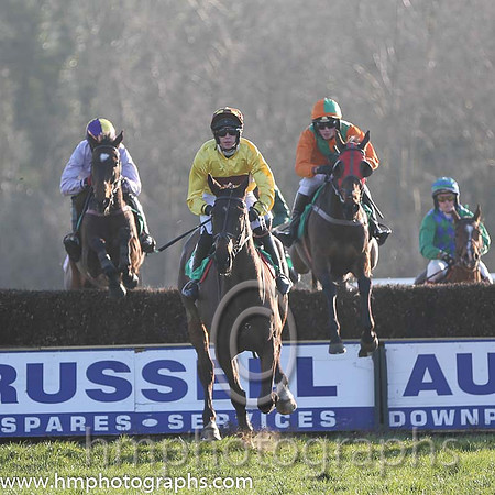 01st - Lord Fingal (04)  Mr S Clements (5)  Trainer : J T R Dreaper  yellow, brown hoop