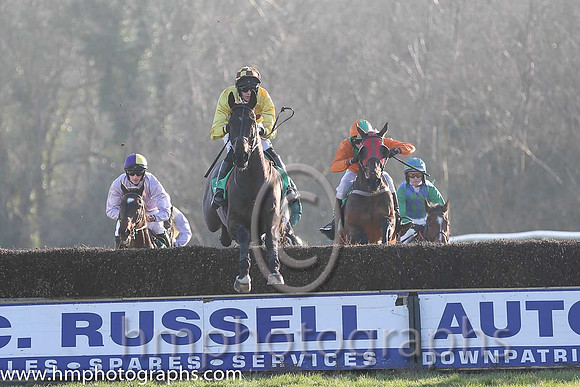 01st - Lord Fingal (04)  Mr S Clements (5)  Trainer : J T R Dreaper  yellow, brown hoop