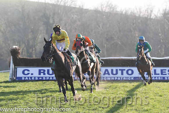 01st - Lord Fingal (04)  Mr S Clements (5)  Trainer : J T R Dreaper  yellow, brown hoop