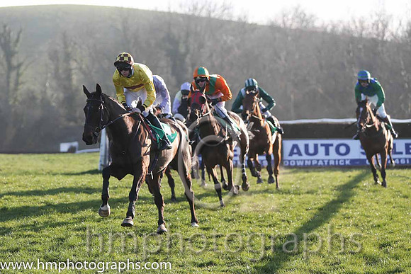 01st - Lord Fingal (04)  Mr S Clements (5)  Trainer : J T R Dreaper  yellow, brown hoop