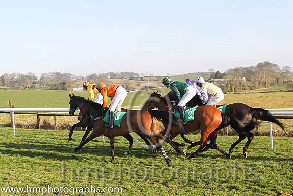 03rd - Illusion Of Time (03)  Mr R Kavanagh (7)  Trainer : R K Watson  orange, green chevron