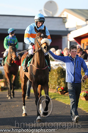03rd - Ballybryan (01)  Mr D G Lavery (5)  Trainer : J A Nash  light blue and orange hoop