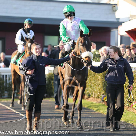 06th - John Monash(07)  Ms N Carberry  Trainer : G Elliott  purple and white check