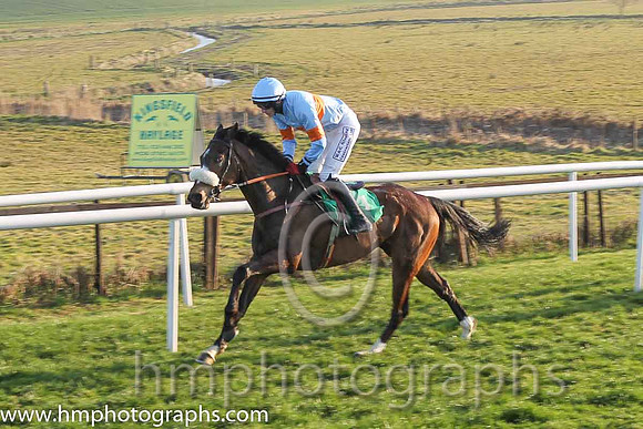 03rd - Ballybryan (01)  Mr D G Lavery (5)  Trainer : J A Nash  light blue and orange hoop