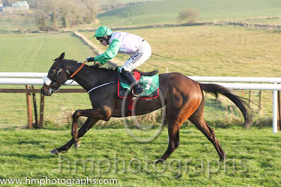 i06th - John Monash(07)  Ms N Carberry  Trainer : G Elliott  purple and white check
