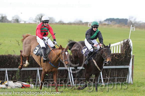 02 Maple Mons & B O'Neill - 2nd (3, red, green chevrons) & 01 Maple Valley Gold & Ms R Blackmore - winner (4, black, green sash ) - FT8E0676-53