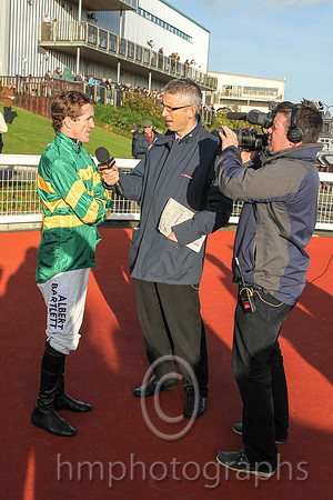 01 - AP McCoy WKD Hurdle - CU2D9043-2