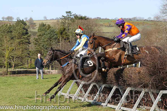 02nd - Theatre Mole (9)  B O'Neill - Trainer: Colin Bowe - yellow  blue halved  01st - Mia's Storm (1)  N McParlan - Trainer: S R B Crawford - orange, purple star