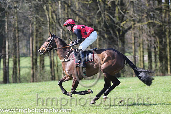 07th Brd - Benarty Hill (11)  J Cresswell - Trainer: Liam Lennon - red, black stars