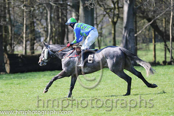 03rd - Inatick (6)  D G Lavery - Trainer: B R Hamilton - royal blue and light green diamonds