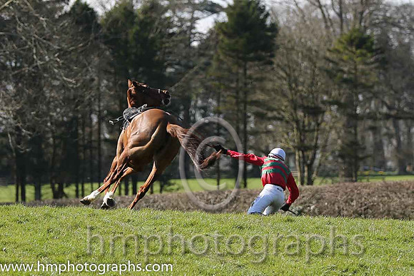 02nd - Maple Mons (4)  B O'Neill - Trainer: D M Christie - red, green chevrons