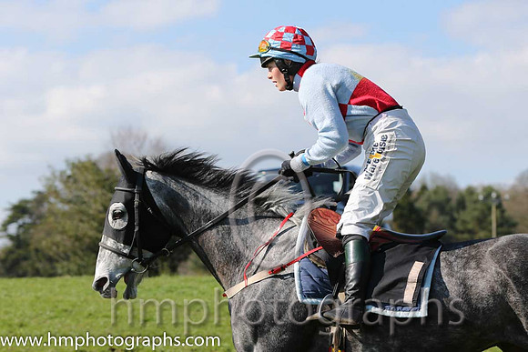 01st - Carrigeen Acebo (1)  Ms L Lalor - Trainer: R H Lalor - light blue  red qtrd