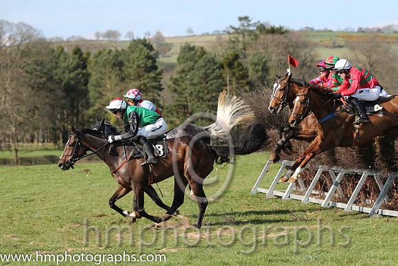03rd - The Sophster (8)  Derek O'Connor - Trainer: Ben Arthey - green, red diamond