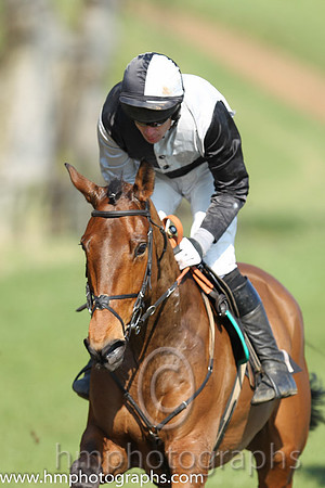 05th F - Ballyoptic (1)  Derek O'Connor - Trainer: I R Ferguson - black  white qrtd
