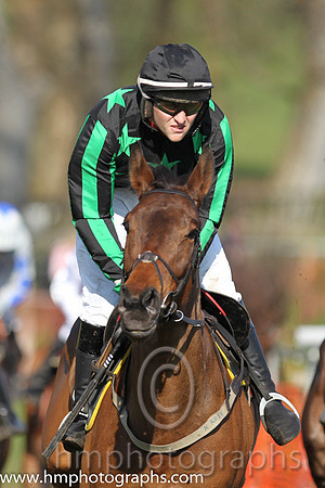 04th - Vandergraaf (16)  N Gault - Trainer: Mrs J B Ross - black, emerald green stars