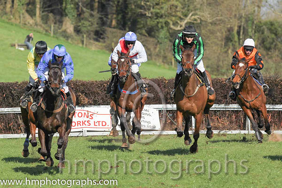 01st - Mighty Leader (13)  B O'Neill - Trainer: Graham Mckeever - red  white qtrd
