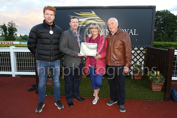 01st Boom Or Bush  Pat Smullen (7, emerald green and red qtrd) Trainer H Rogers, Owner Brian Mellon and P McBride