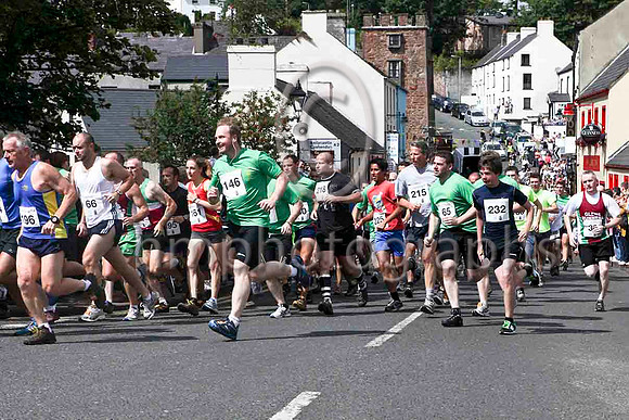 Start of 2011 Lurig Mountain Race - IMG_0036-e