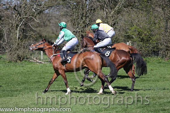 03rd Fionn Mac Cul ( 5 )  R James - Trainer : Michael Goff - Green  04th Chef D'Oeuvre ( 8 )  B O'Neill - Trainer : Colin Bowe - black, green cap