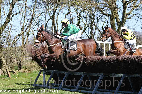 09th Playingwithnumbers ( 24 )  S Clements - Trainer : J P Brennan - green, yellow cap
