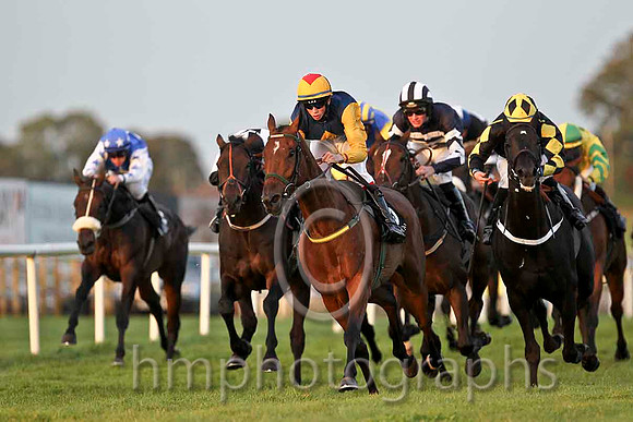 Blue Cannon & C P Hoban - Winner (15, dark blue, yellow diamond) - CU2D4190-e