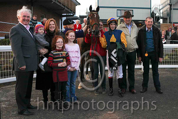 Blue Cannon & C P Hoban - Winner (15, dark blue, yellow diamond) - IMG_0127-e