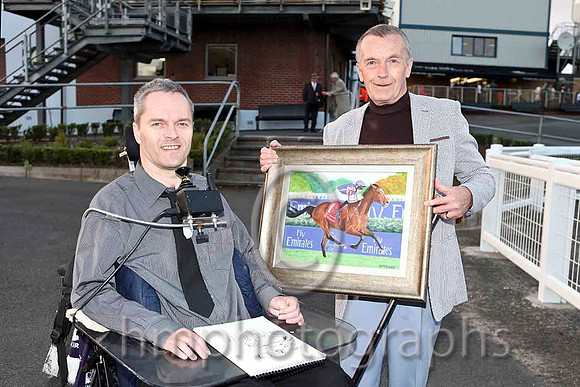 V McKinney, Artist with his painting of Florida Pearl - IMG_0151-e2