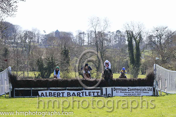 01st Kinley ( 13 )  N McParlan - Trainer : I R Ferguson - pink, black hollow box