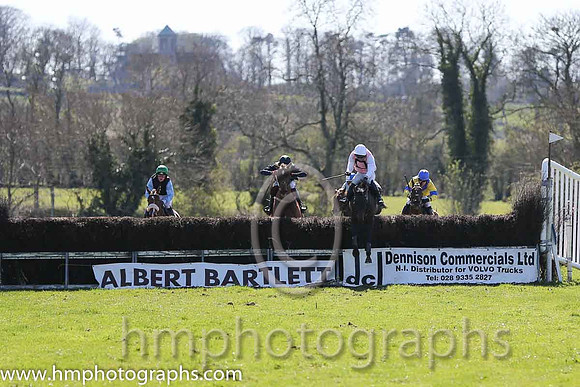 01st Kinley ( 13 )  N McParlan - Trainer : I R Ferguson - pink, black hollow box