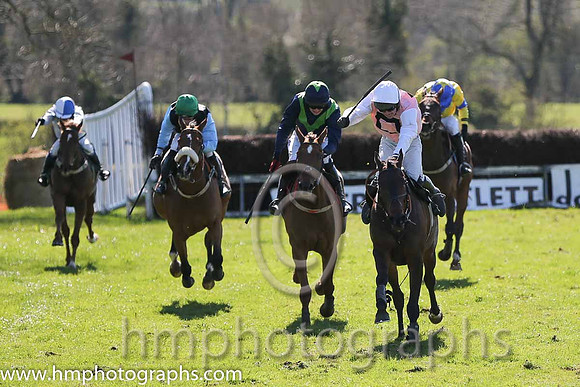 01st Kinley ( 13 )  N McParlan - Trainer : I R Ferguson - pink, black hollow box