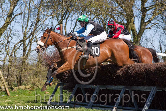 03rd Blessed King ( 10 )  G S Quinn - Trainer : Pat Kearns - black,light blue sleeves