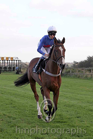 Mac Tigue & M M Monaghan - 6th (13, royal blue, red cross) - IMG_0110-e