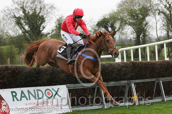 04th F Caramaleta ( 3 ) and B O'Neill - Trainer : Paul Martin Pierce - red, white seams