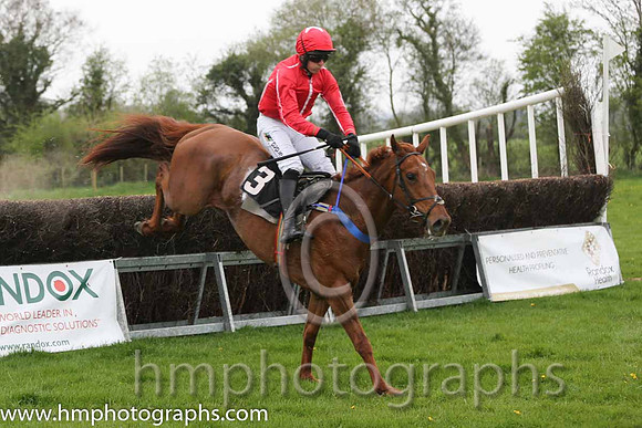 04th F Caramaleta ( 3 ) and B O'Neill - Trainer : Paul Martin Pierce - red, white seams