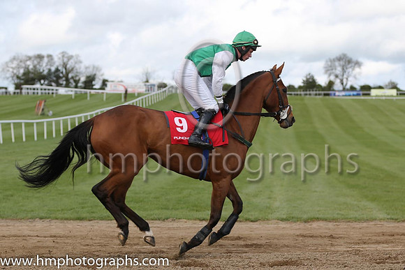 03rd Oscar Day ( 9 , green, white star ) and B.M. Linehan (7) - Trainer : Peter Maher - Owner : Miss Caroline M. Woods