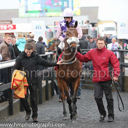 04th Katie T ( 5 , purple, white stars ) and B.S. Hughes - Trainer : Kevin Prendergast - Owner : Barrywhite Partnership