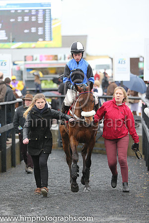 i05th Jennies Jewel ( 3 , blue, black disc ) and I.J. McCarthy - Trainer : Jarlath P.Fahey - Owner : A.N. McIntyre