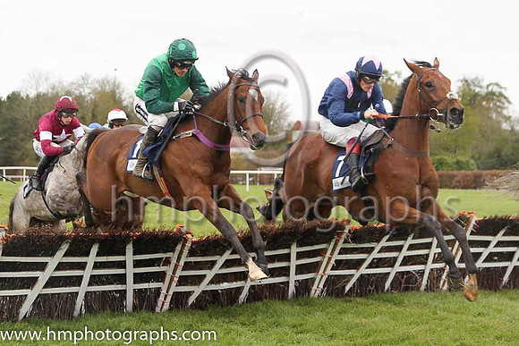 02nd Buiseness Sivola (FR) ( 1 , green, dark green sleeves ) and R. Walsh - Trainer : W.P. Mullins - Owner : Simon Munir/Isaac Souede and 07th Qualando (FR) ( 7 , blue, pink epaulettes ) and Sam Twist